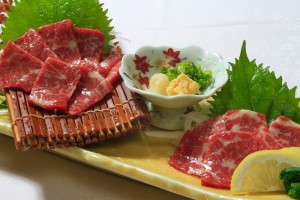 馬刺し盛り合わせ